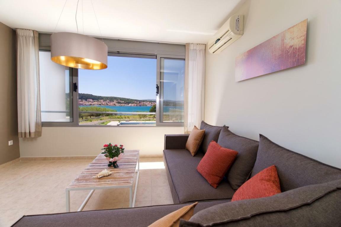 Gliving365 Capital Apartment Argostoli  Luaran gambar