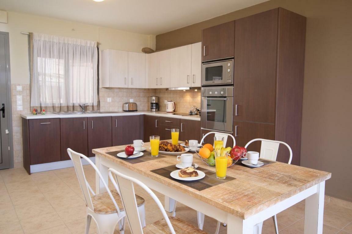 Gliving365 Capital Apartment Argostoli  Luaran gambar