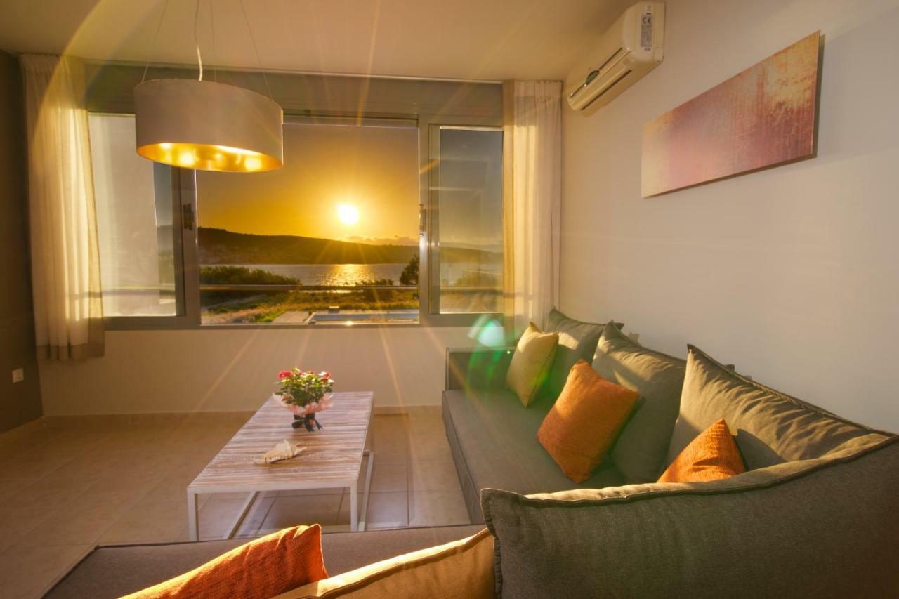Gliving365 Capital Apartment Argostoli  Luaran gambar